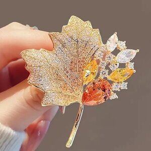 Maple Leaf Rhinestone Brooch Pin Fall Autum Jewels Gemstone Gold Coat Lapel